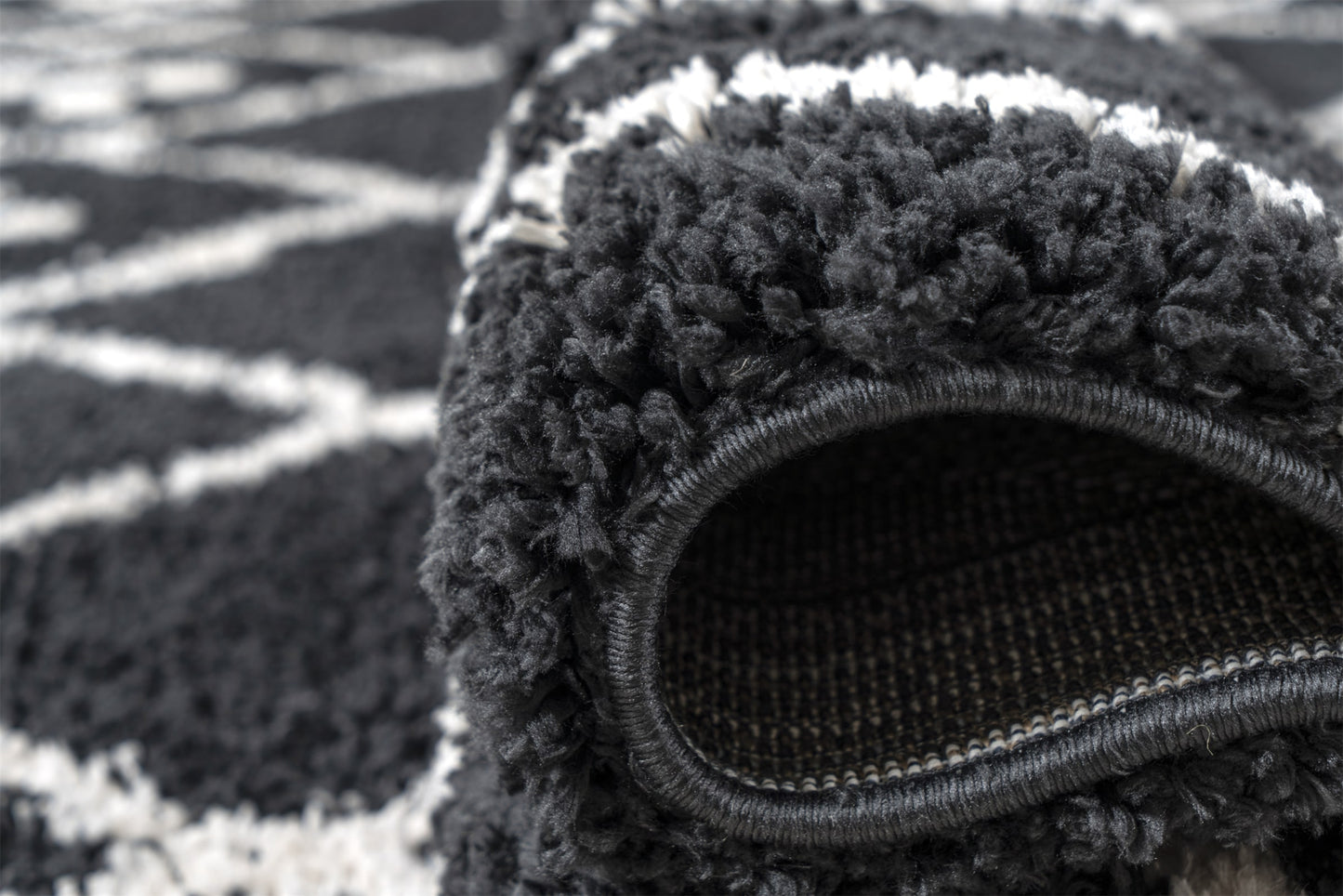 Thomas Rug - Black 04