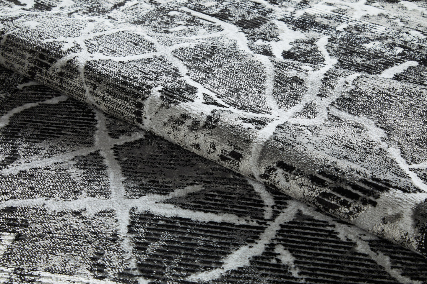 Isla Rug - Dark Grey Black