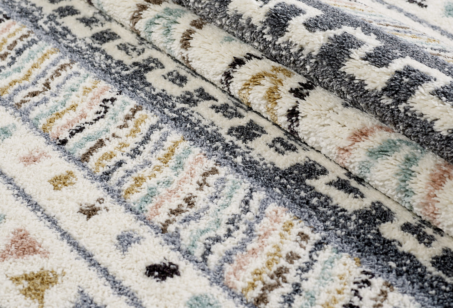 Leo Rug 1 - 115A