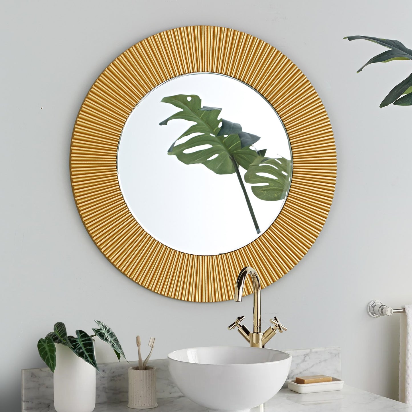 Loretta Mirror